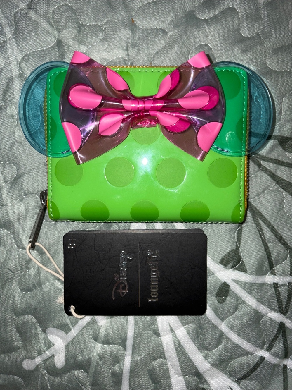 Disney Minnie Mouse Loungefly Green Polka Dot Bow Zip Wallet